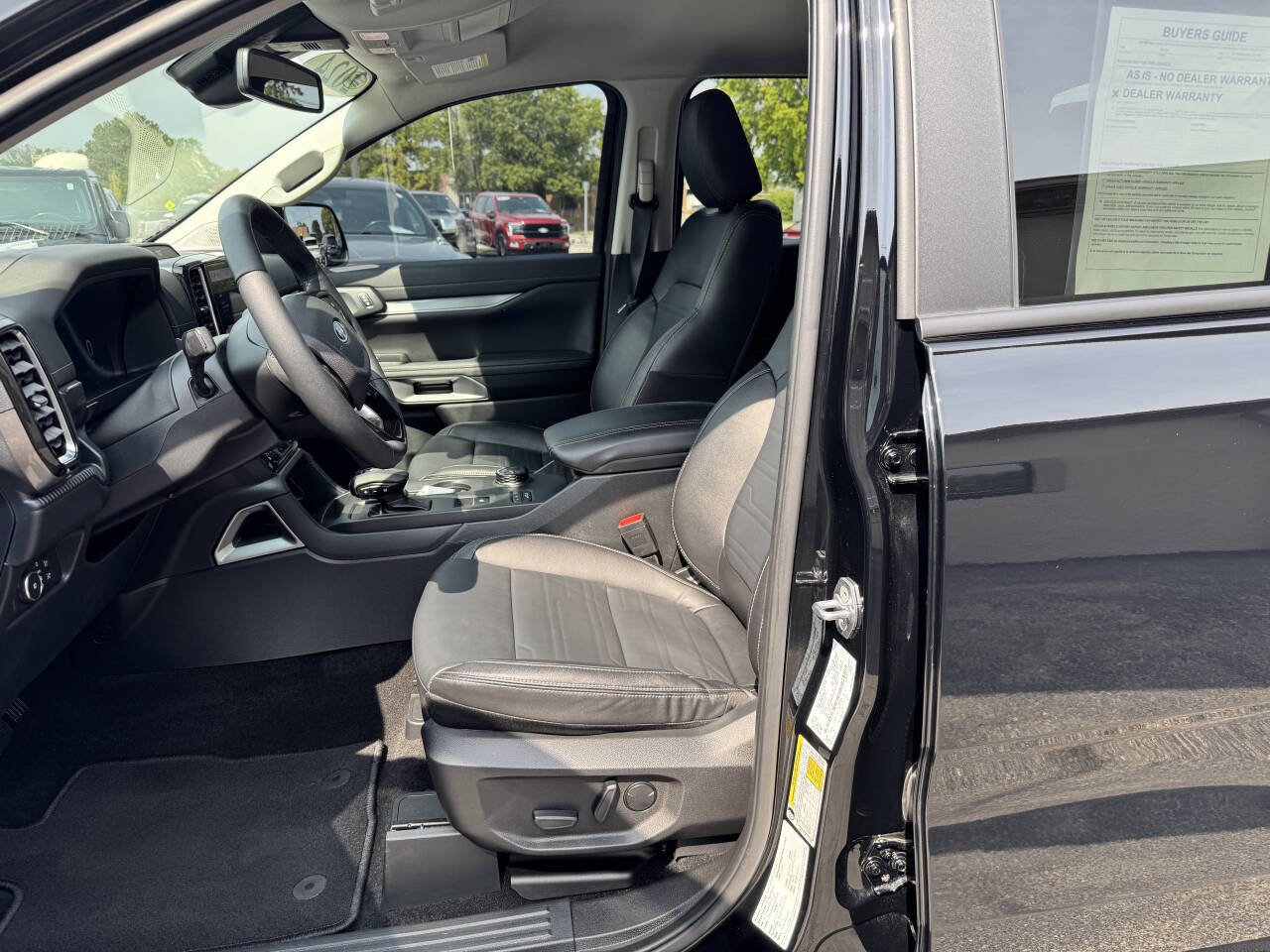 Used 2024 Ford Ranger Lariat w/ FX4 Off-Road Package image 7