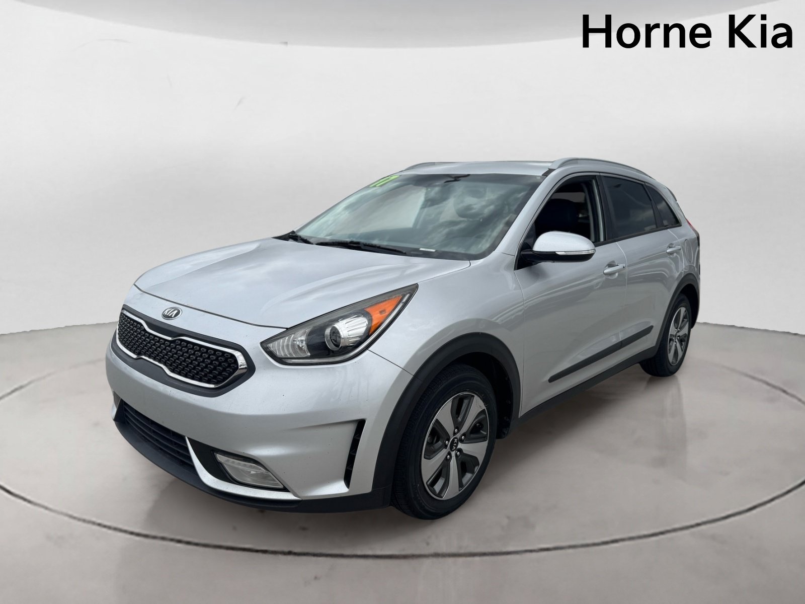 Used 2017 Kia Niro EX FWD image 7