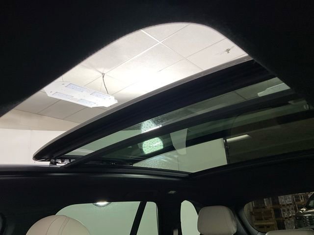 Certified 2022 BMW X5 xDrive40i w/ Parking Assistance Package image 19