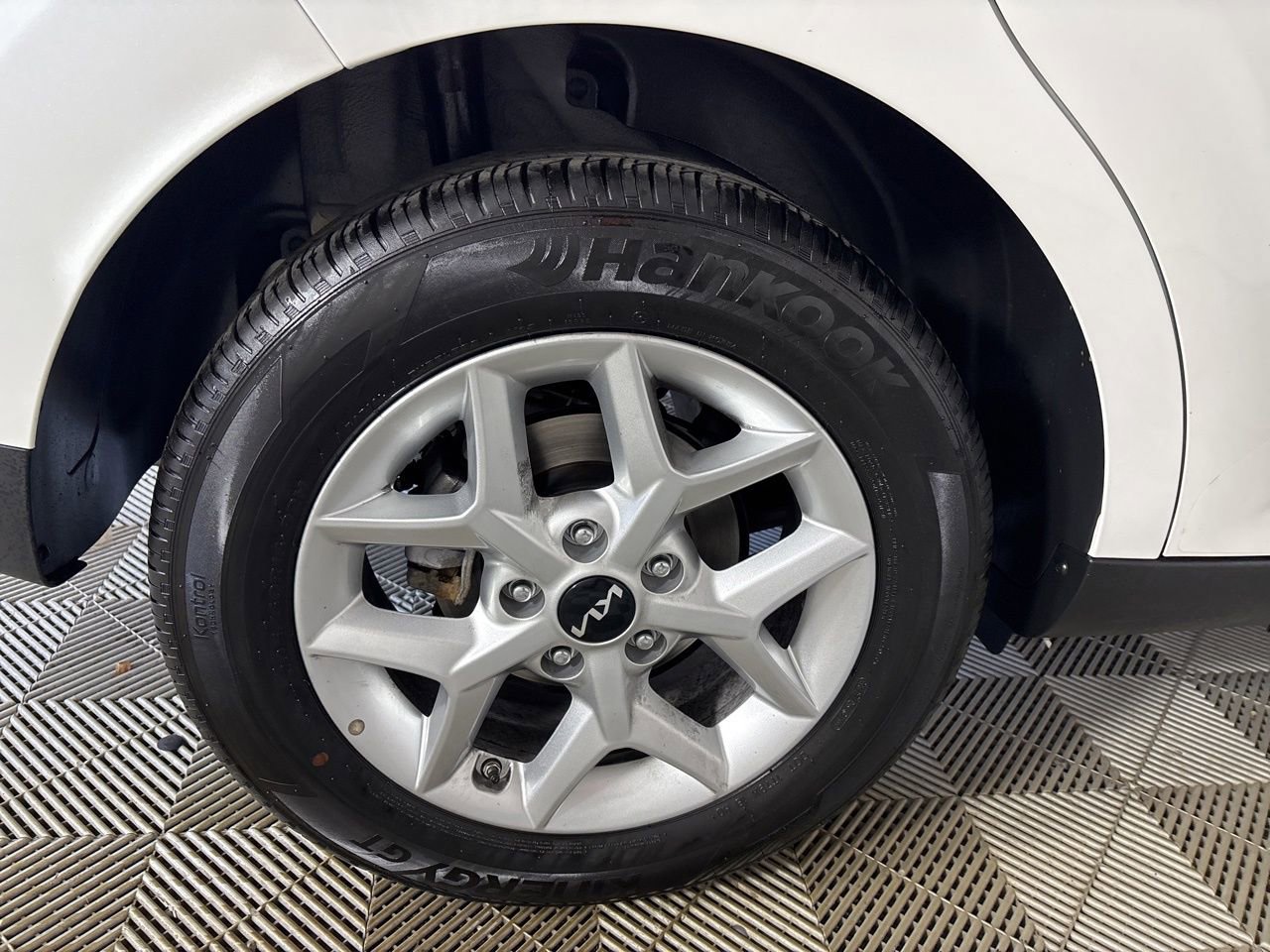 Used 2025 Kia Soul LX image 29