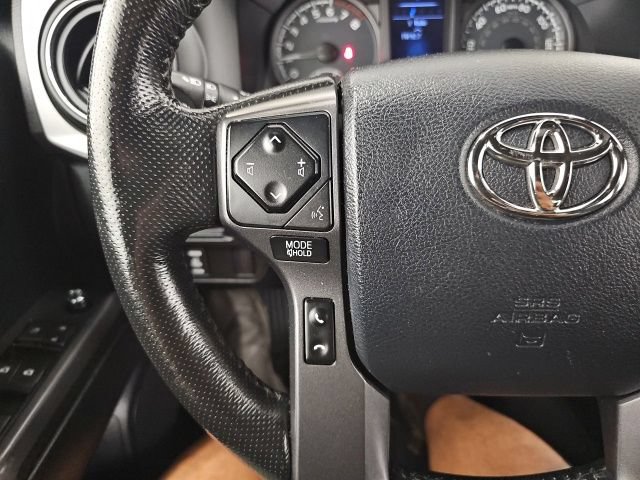 Used 2016 Toyota Tacoma TRD Sport w/ Towing Package AWD/4WD image 19