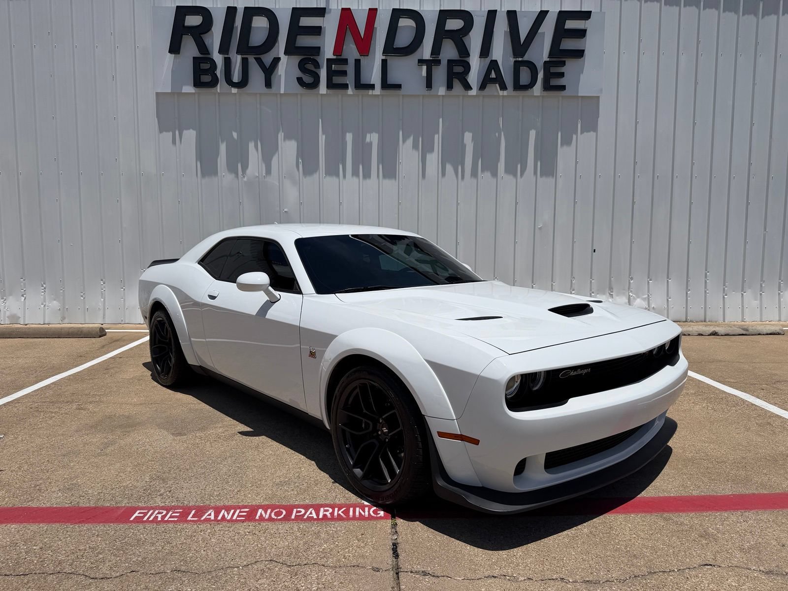 Used 2023 Dodge Challenger R/T Scat Pack RWD image 9