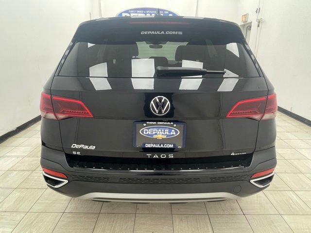Used 2024 Volkswagen Taos SE w/ Black Wheel Plus Package image 19