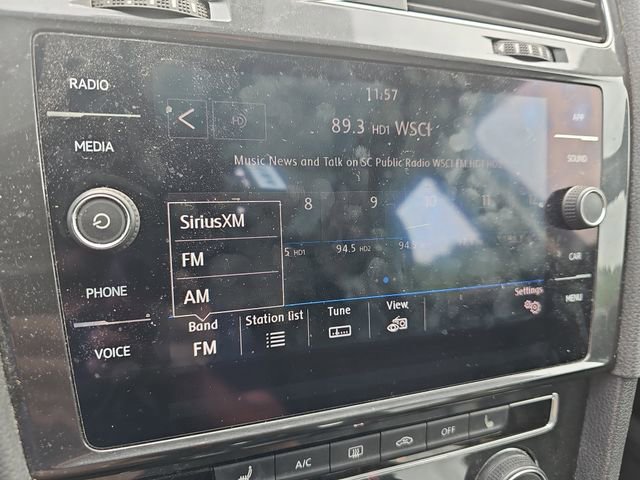 Used 2018 Volkswagen Golf SE FWD image 18