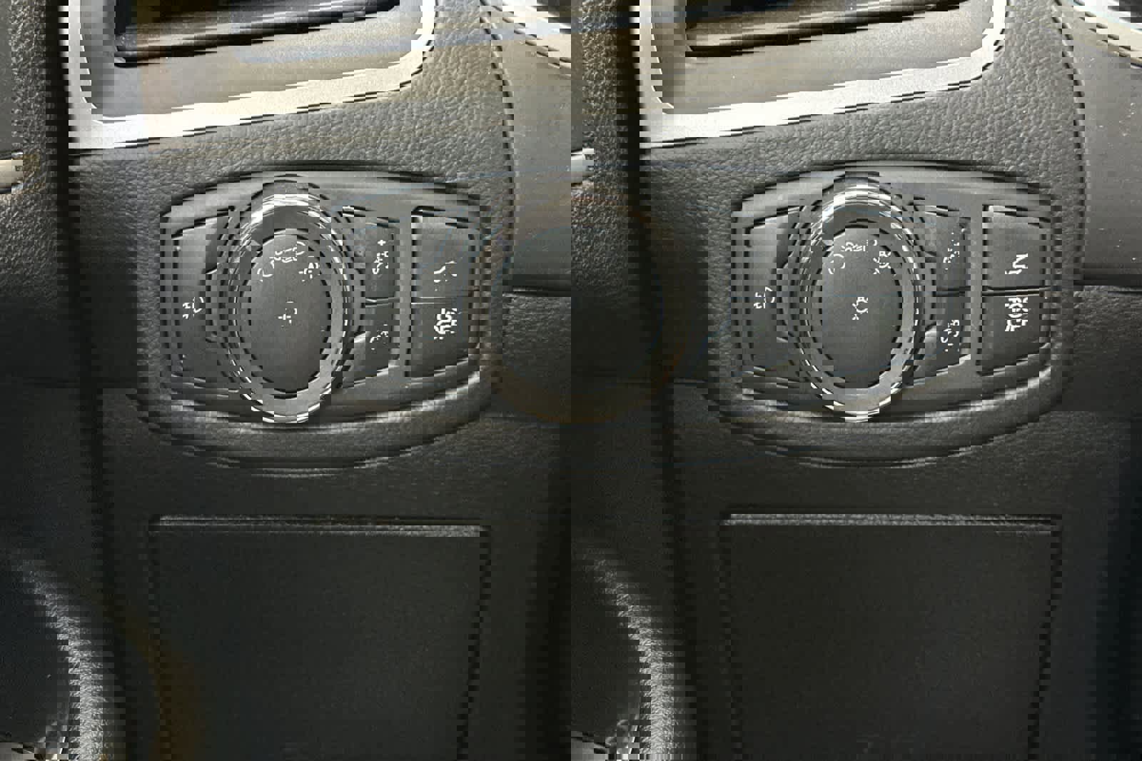 Used 2019 Ford Edge SEL w/ Equipment Group 201A image 31