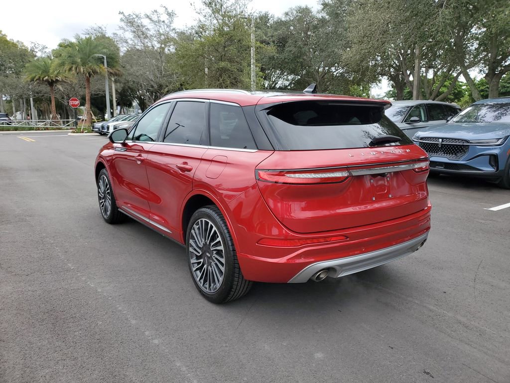 Used 2022 Lincoln Corsair Reserve w/ Sport Package image 3