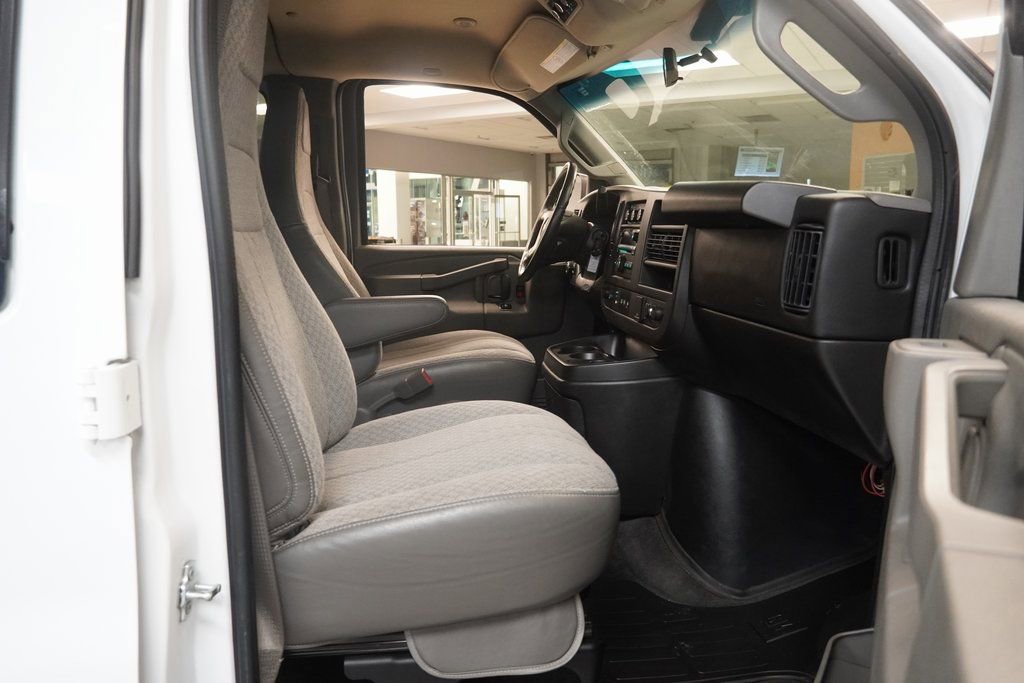 Used 2016 Chevrolet Express 3500 LT w/ LT Preferred Equipment Group image 23