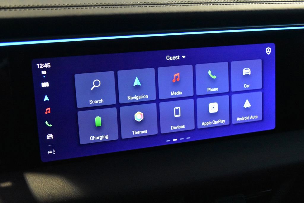 Used 2024 Porsche Macan 4 Electric image 13