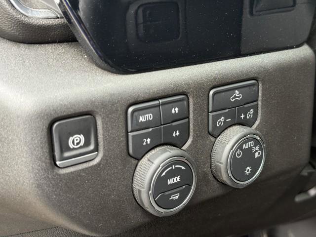 Used 2026 Chevrolet Silverado 1500 LT w/ Texas Edition Plus AWD/4WD image 21