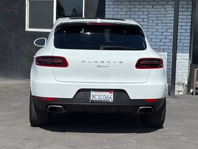 Used 2018 Porsche Macan AWD/4WD image 18