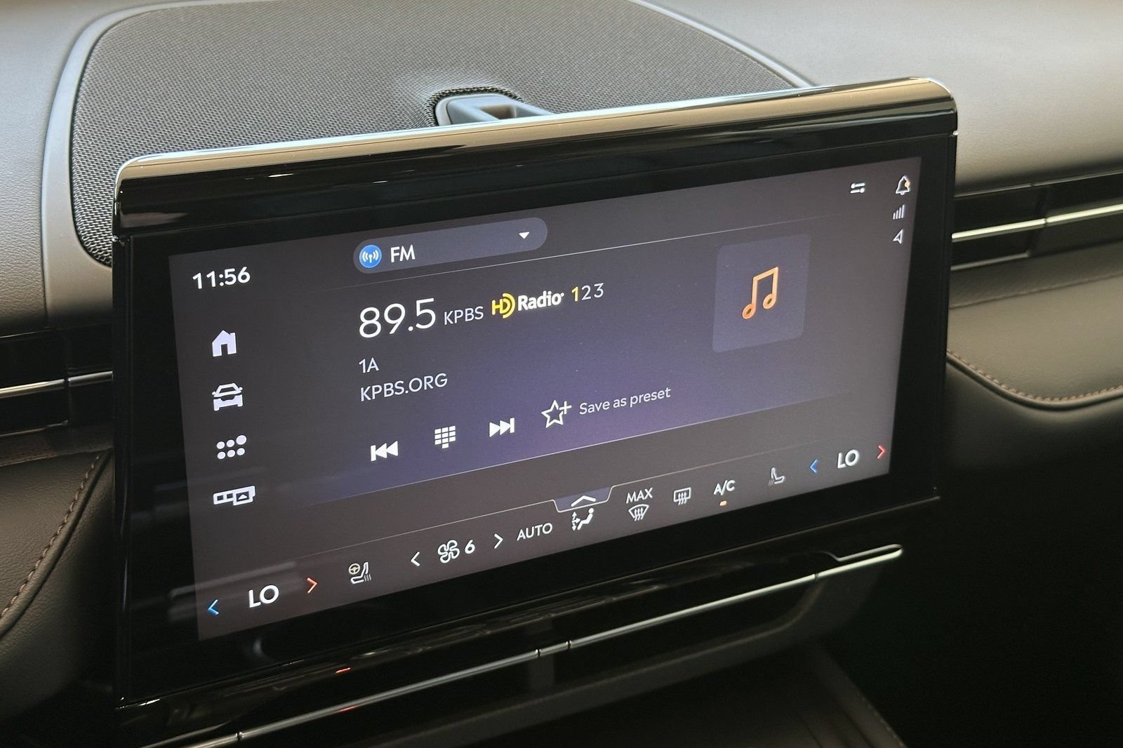 New 2026 Lincoln Nautilus Premier w/ Jet Appearance Package AWD/4WD image 17
