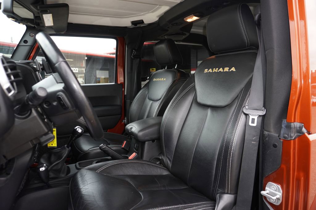 Used 2014 Jeep Wrangler Sahara w/ Dual Top Group image 23