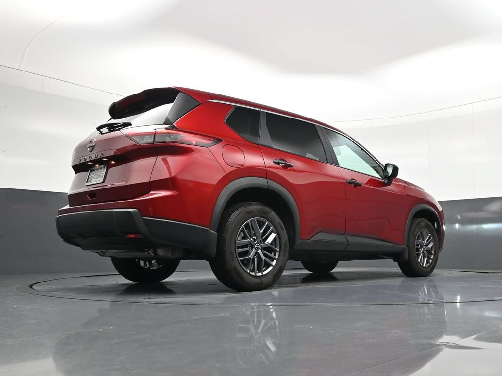 Used 2026 Nissan Rogue S FWD image 25