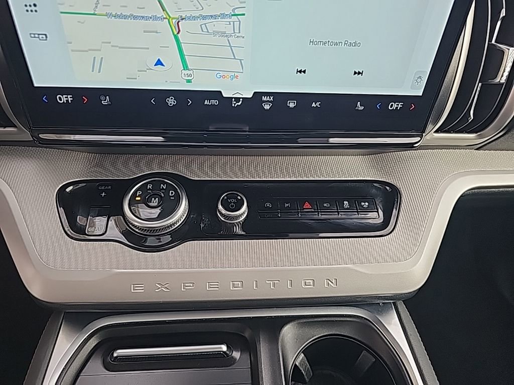 Used 2025 Ford Expedition Active image 20