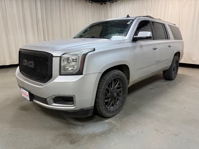 Used 2015 GMC Yukon XL Denali w/ Touring Package AWD/4WD image 11