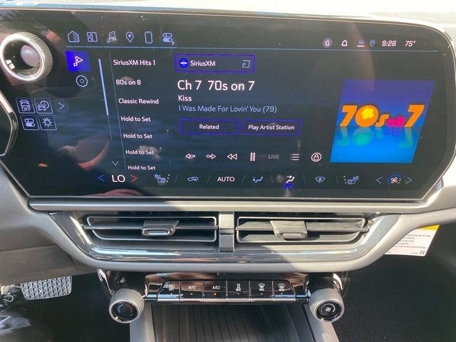 New 2024 Chevrolet Equinox EV RS AWD/4WD image 8