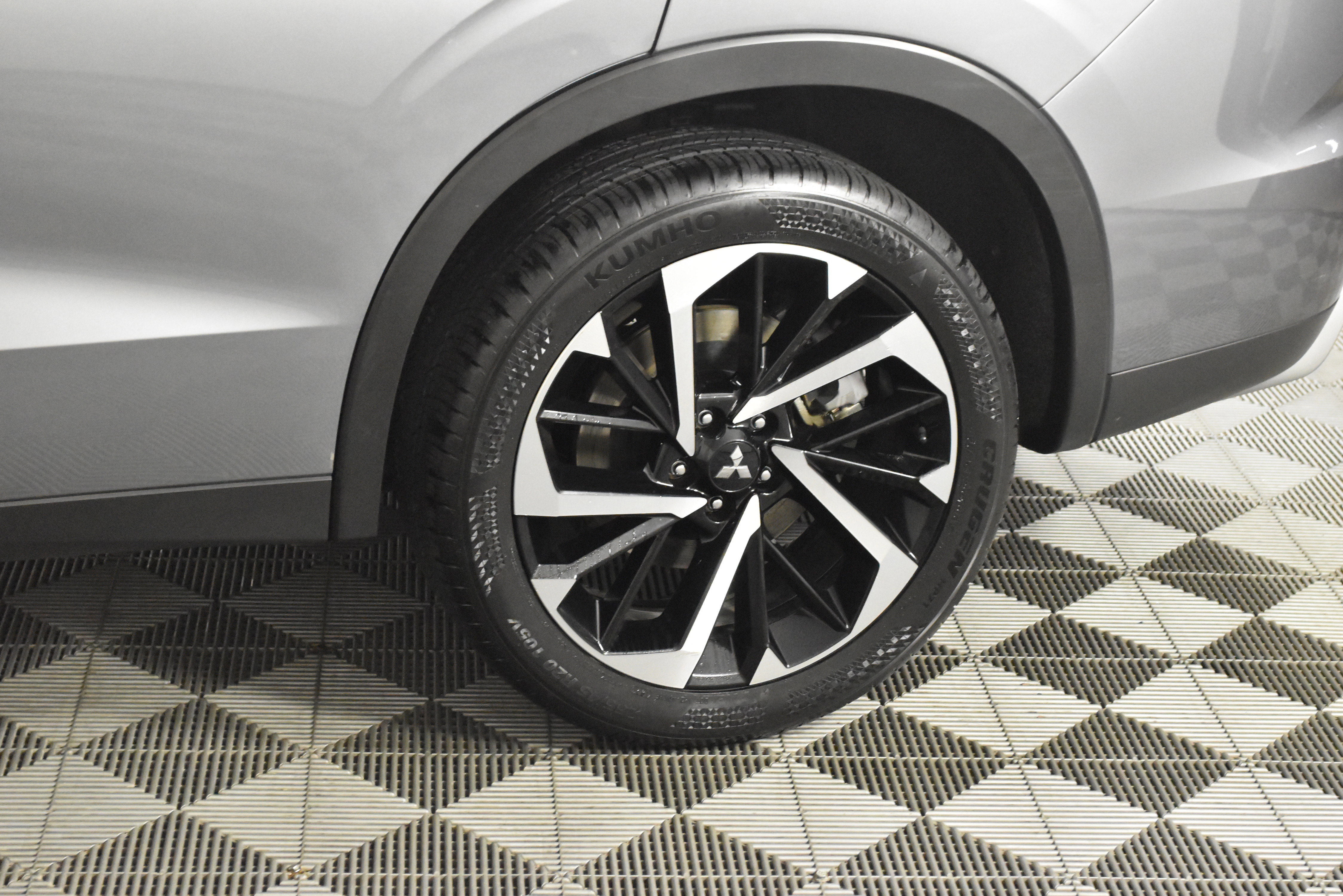 Used 2024 Mitsubishi Outlander SE image 50