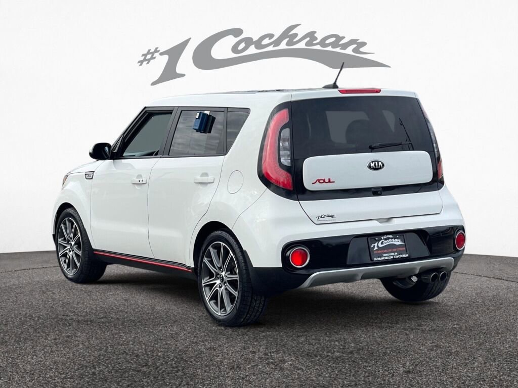 Used 2017 Kia Soul ! w/ Tech Package FWD image 5
