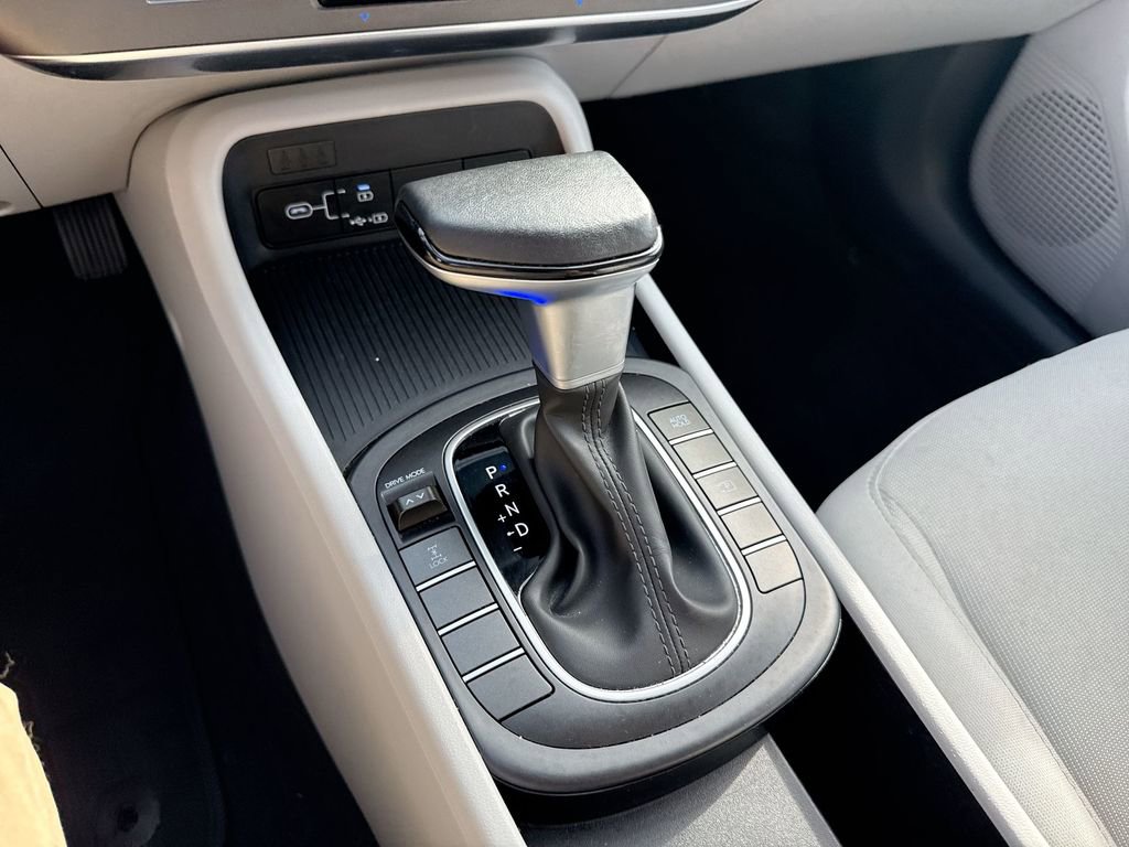 Used 2024 Hyundai Kona SEL image 17