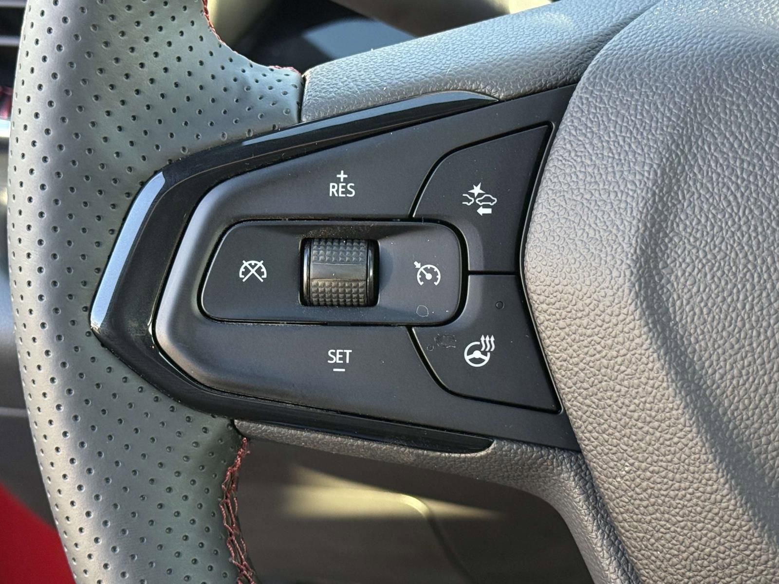 New 2026 Chevrolet Trax RS w/ Driver Confidence Package FWD image 16