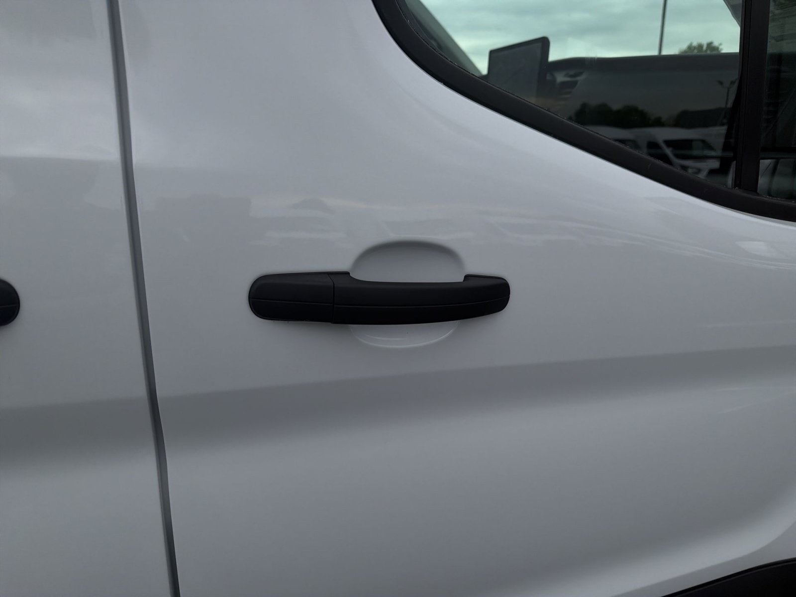 New 2026 Ford Transit 250 148 Medium Roof RWD image 16