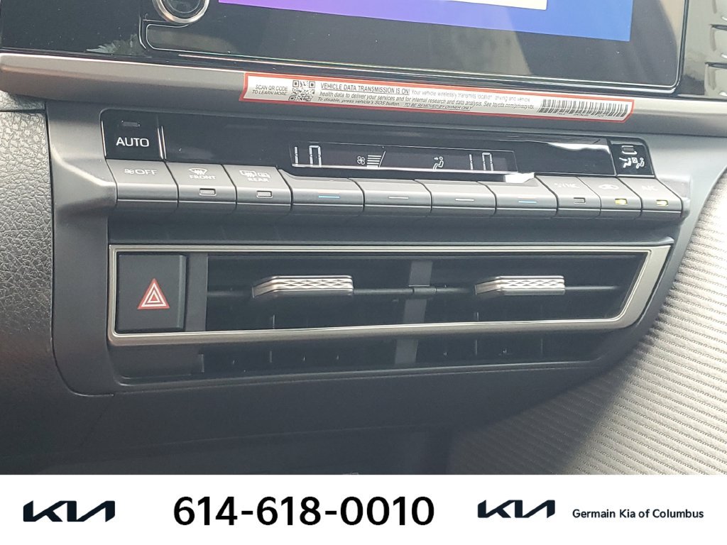 Used 2026 Toyota Camry SE FWD image 29