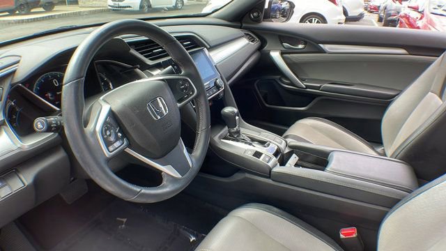 Used 2018 Honda Civic Touring image 6