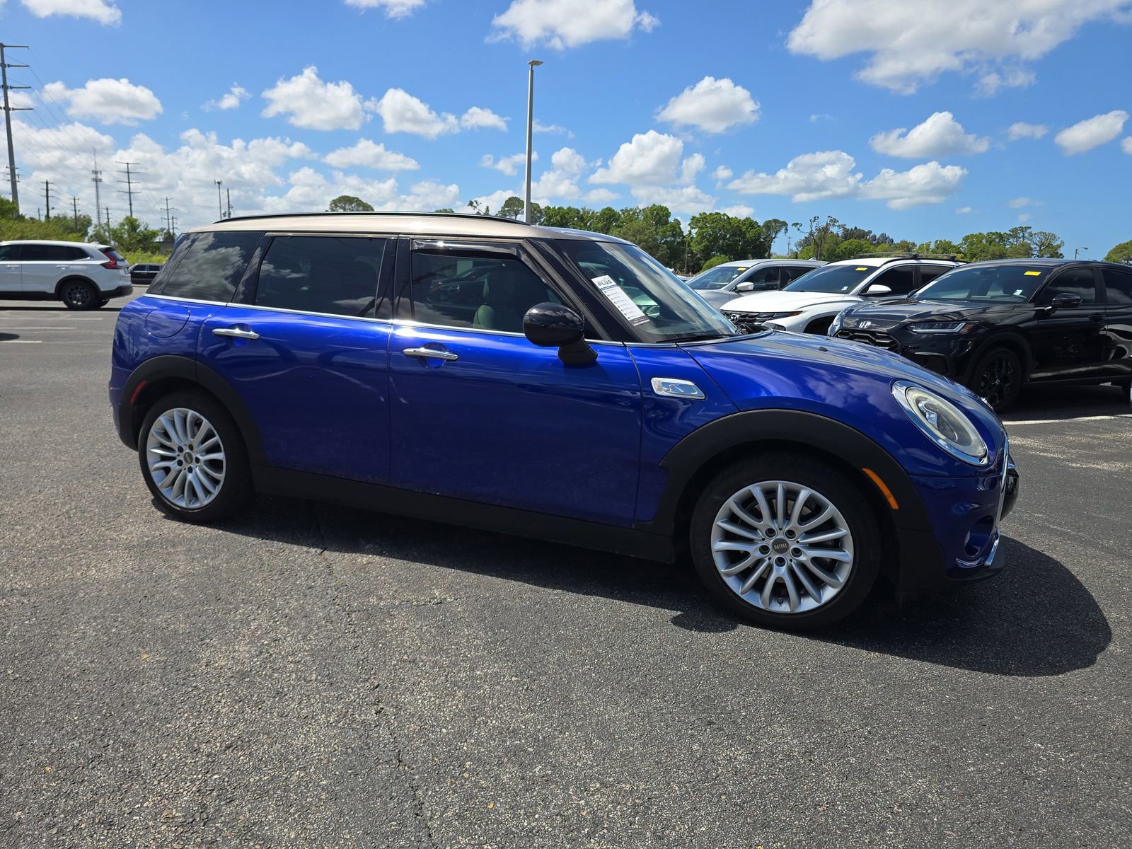 Used 2019 MINI Cooper Clubman S w/ Starlight Blue Edition image 2