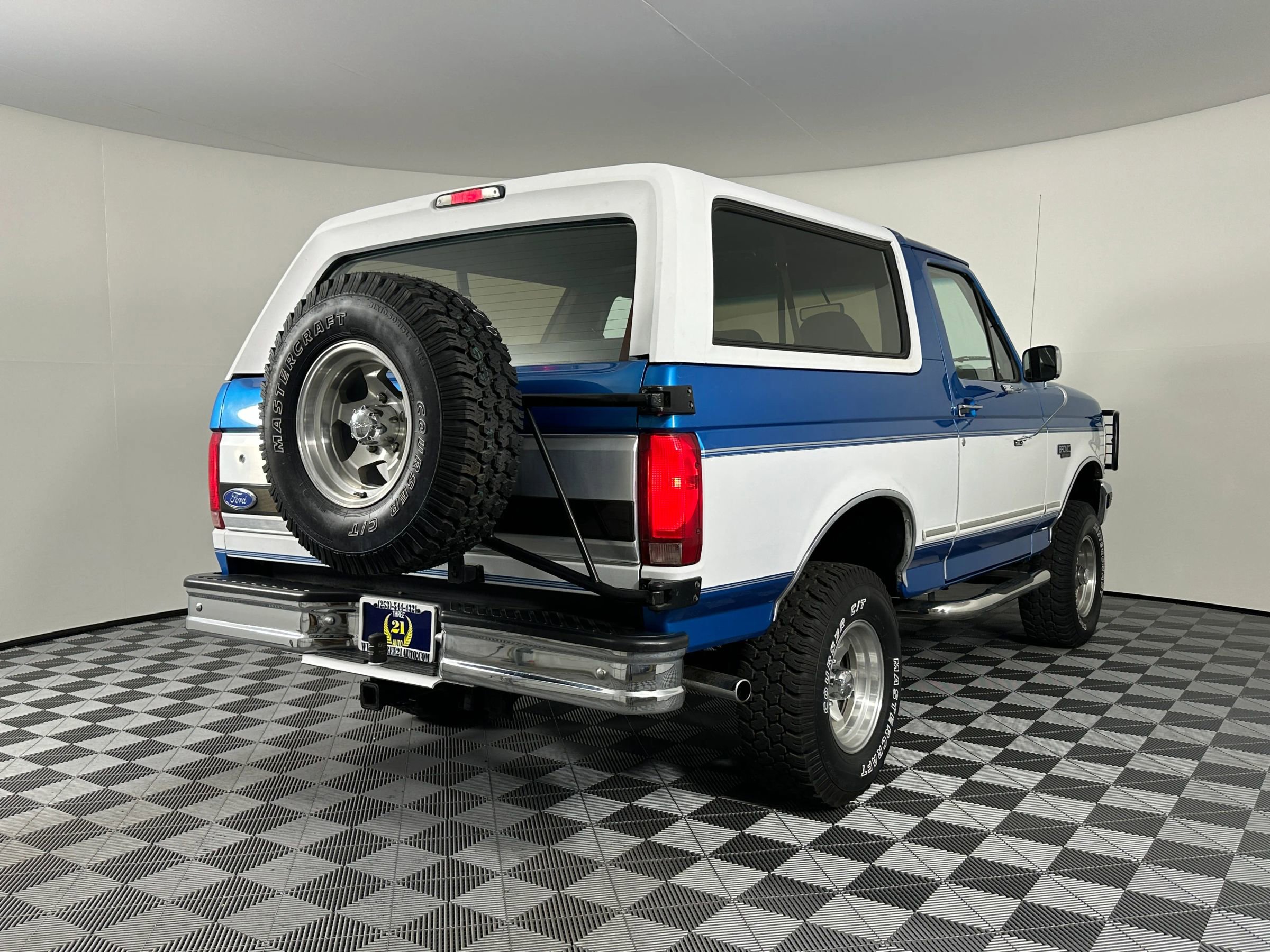 Used 1994 Ford Bronco image 9
