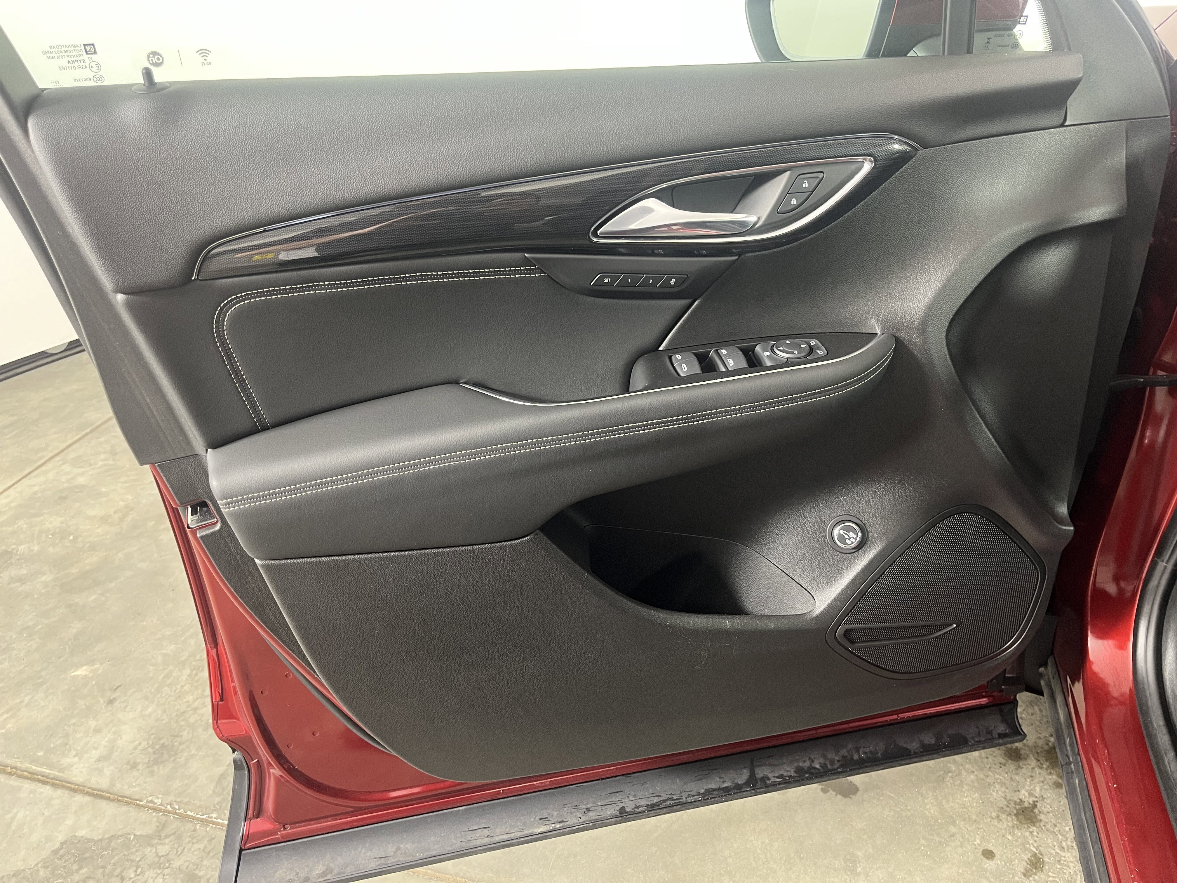 Used 2023 Buick Envision Essence image 17