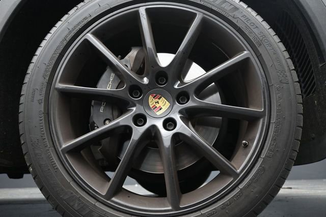 Used 2020 Porsche Cayenne AWD/4WD image 9