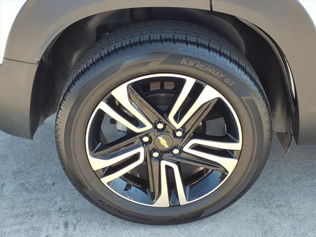 Used 2024 Chevrolet TrailBlazer LT w/ LT Cold Weather Package AWD/4WD image 13