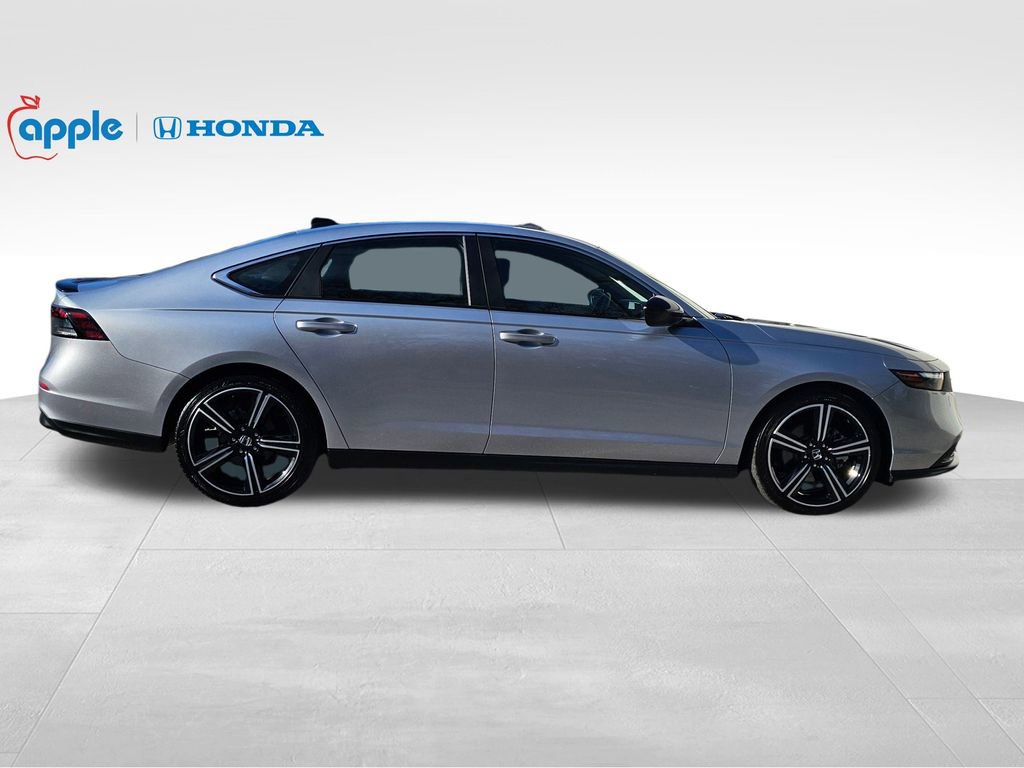 Used 2025 Honda Accord Sport image 8