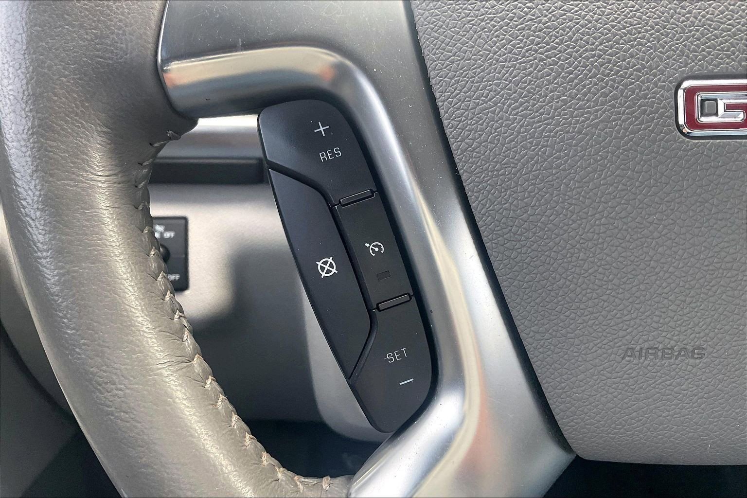 Used 2013 GMC Acadia SLE image 20