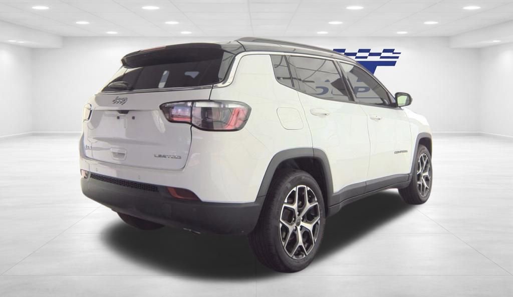 Used 2025 Jeep Compass Limited image 5