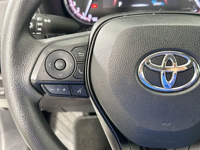Used 2024 Toyota RAV4 LE AWD/4WD image 19
