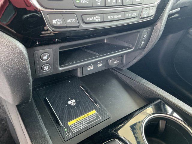 Used 2025 Honda Passport Black Edition image 24