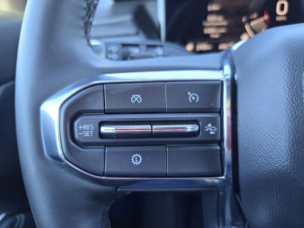 Used 2025 GMC Acadia Elevation AWD/4WD image 13