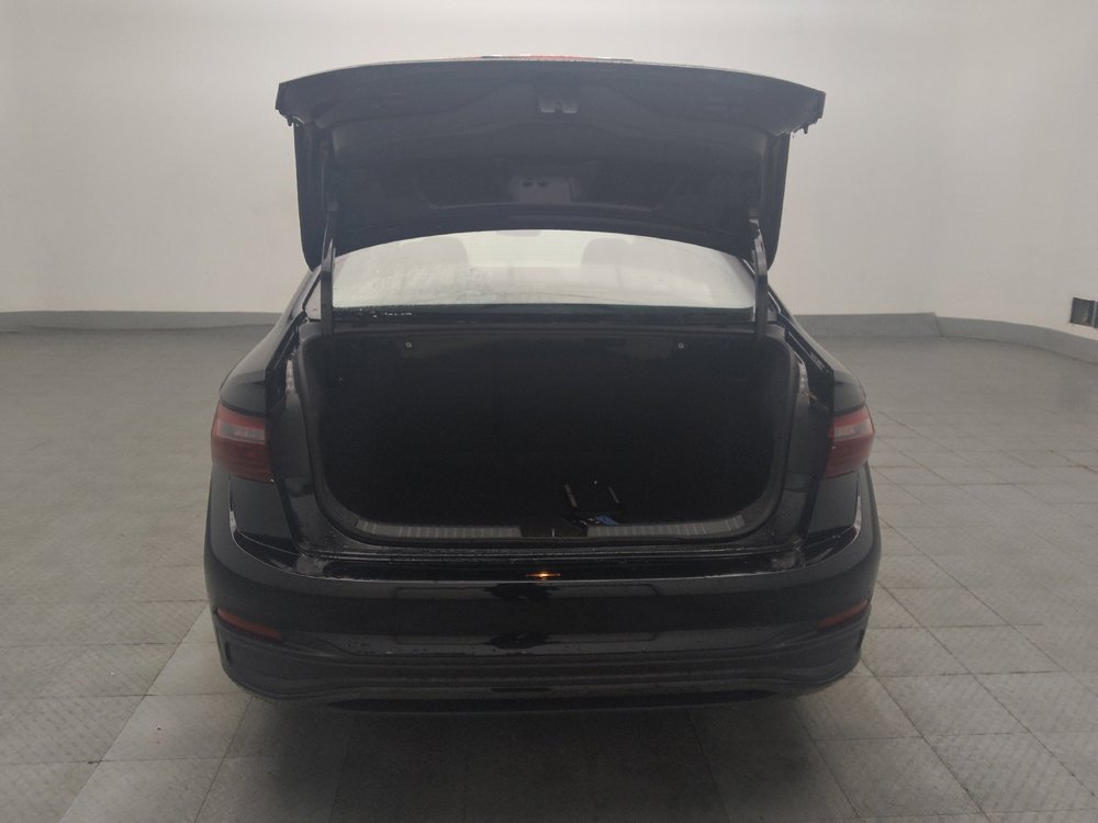Used 2025 Volkswagen Jetta SE FWD image 29