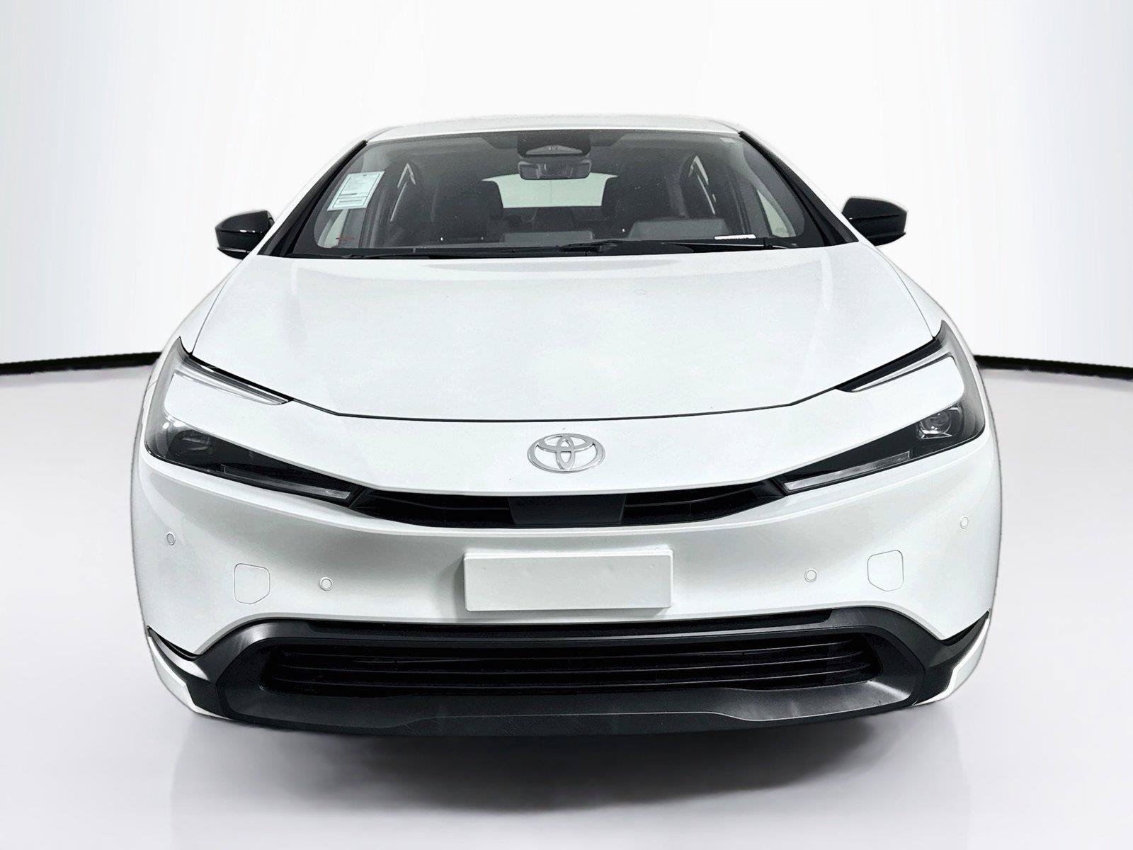 Certified 2025 Toyota Prius LE FWD image 8