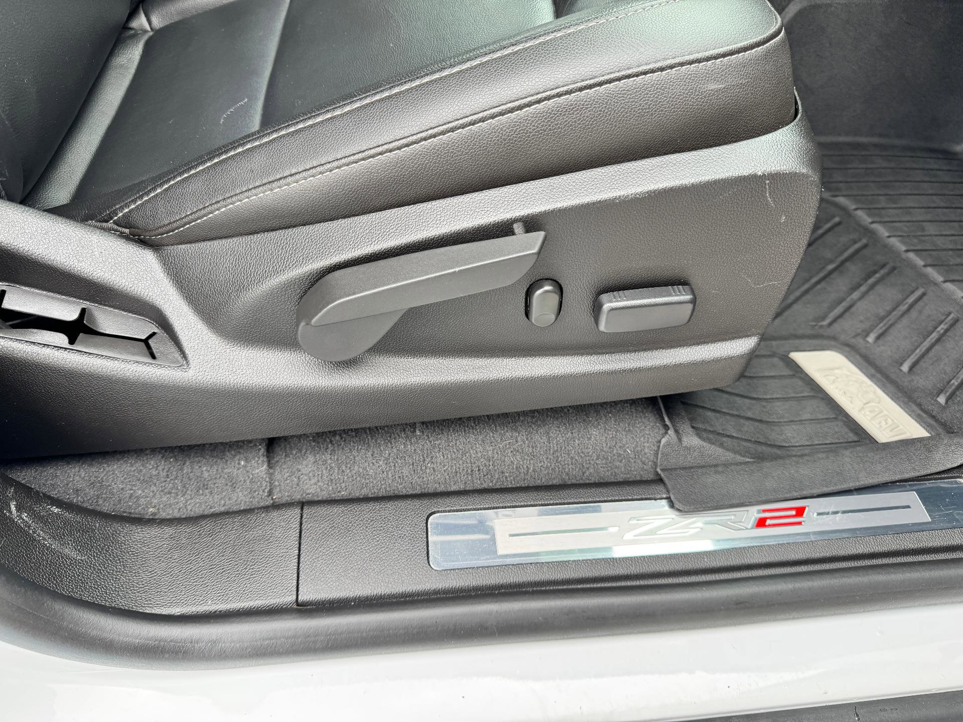 Used 2019 Chevrolet Colorado ZR2 w/ Colorado ZR2 Bison Edition AWD/4WD image 18