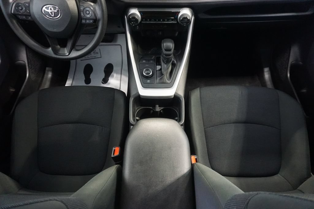 Certified 2025 Toyota RAV4 LE AWD/4WD image 28