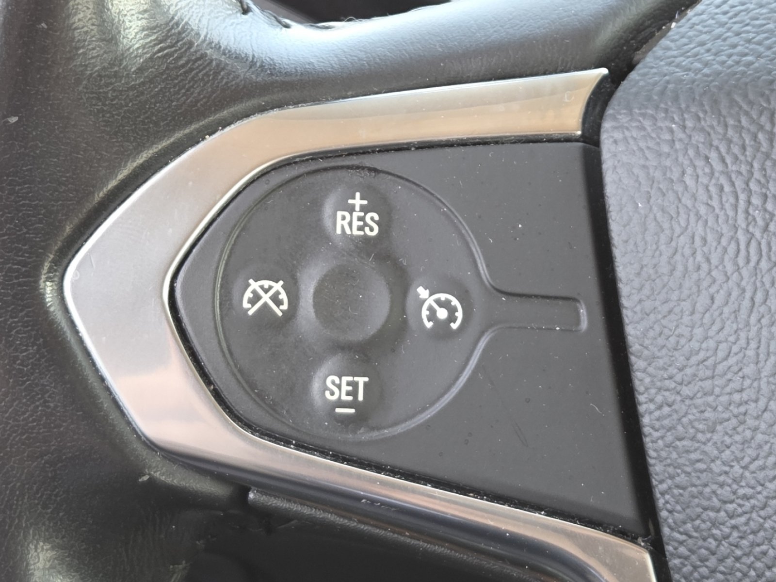 Used 2018 Chevrolet Traverse LT AWD/4WD image 31