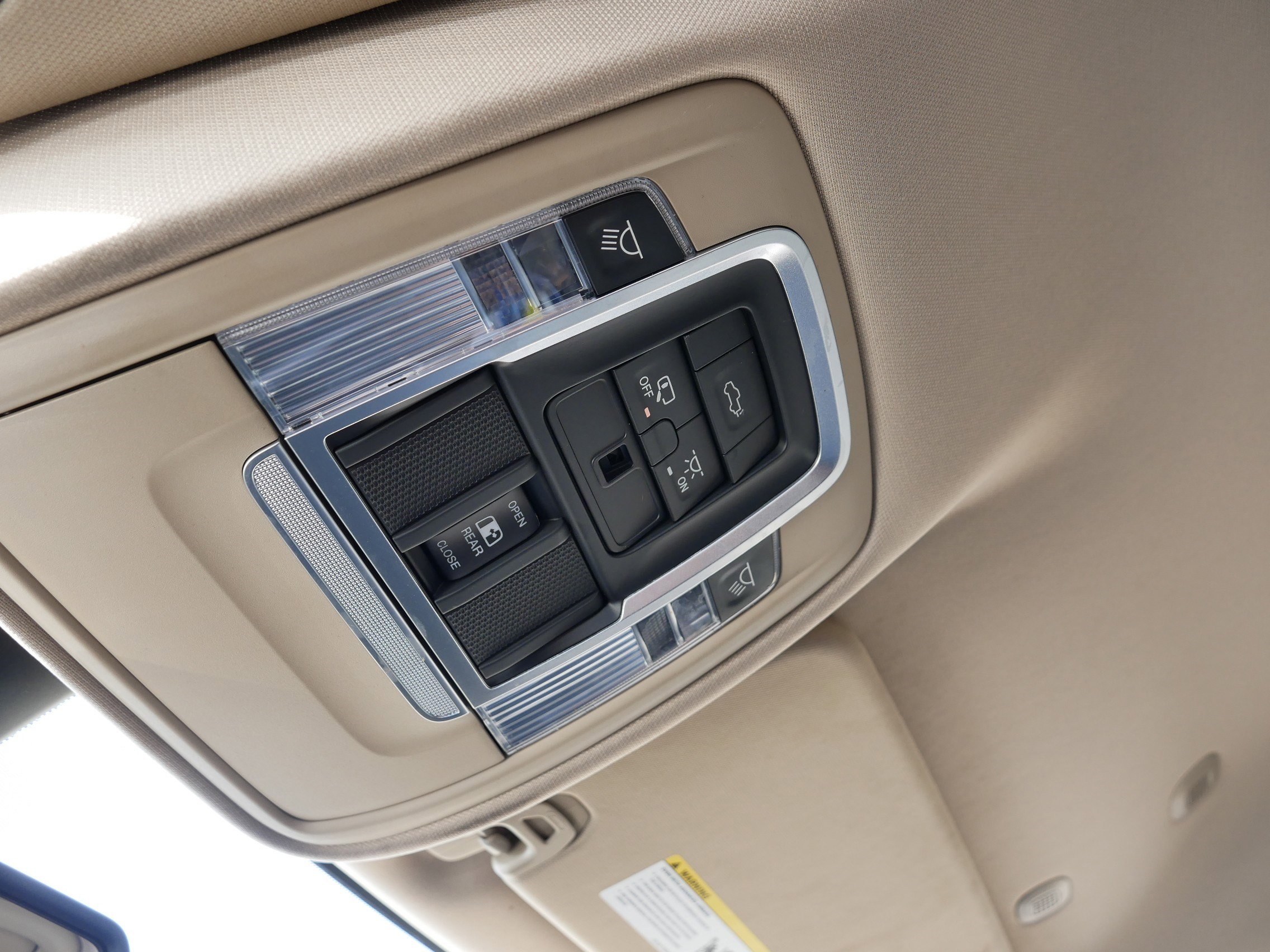 Used 2019 RAM 1500 Laramie image 32