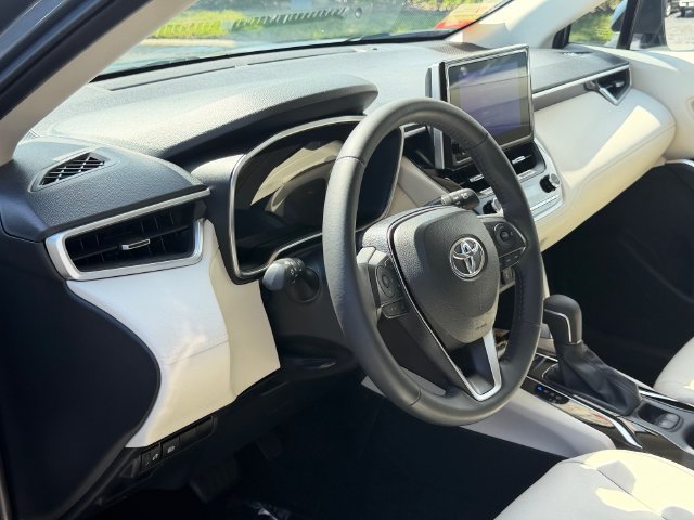 Certified 2023 Toyota Corolla Cross XLE FWD image 12