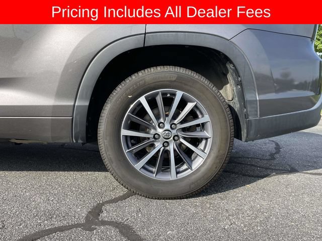 Used 2017 Toyota Highlander XLE FWD image 9