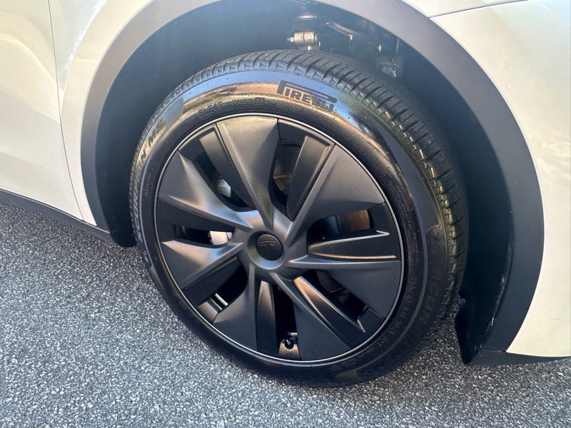 Used 2025 Tesla Model Y Long Range image 54