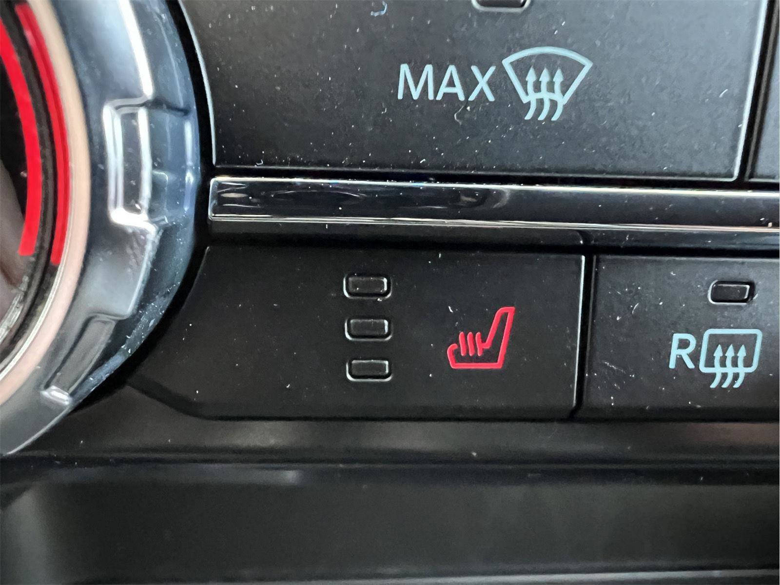 Used 2025 Ford F150 XLT w/ Equipment Group 302A MID image 26