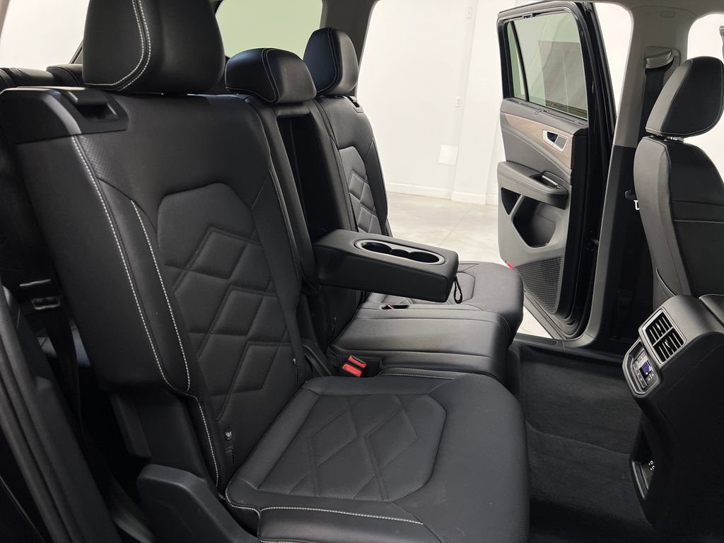 Used 2026 Volkswagen Atlas SE FWD image 24