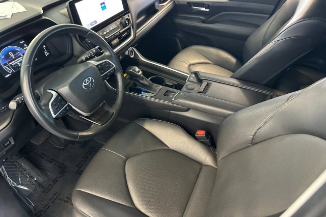 Used 2024 Toyota Grand Highlander AWD Hybrid image 12